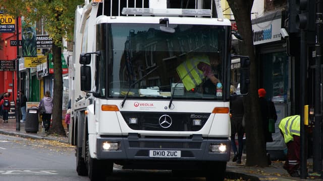 Le groupe français Veolia vient de signer un nouveau contrat d'une durée de 8 ans pour s'occuper des déchets de l'arrondissement londonien de Camden (image d'illustration)