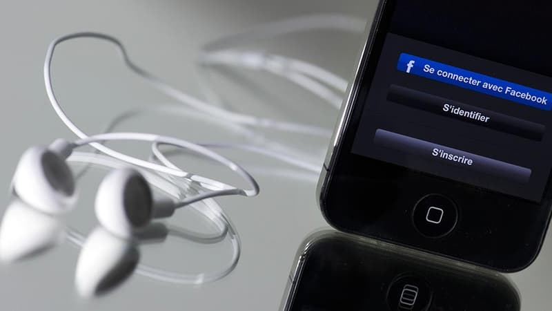 66% des Français utilisent un smartphone pour écouter de la musique, selon une étude de l'Ifpi, publiée le 9 octobre 2018.