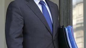 Le gouvernement français espère mettre en oeuvre des mesures sur l'activité partielle et les "pactes compétitivité emploi" dans les entreprises d'ici à l'élection présidentielle de 2012 afin de lutter contre la hausse du chômage, a déclaré mardi Xavier Be