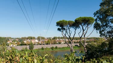 Total Energie Gaz ne visera dans un premier temps que les consommateurs aux tarifs jaunes (puissance souscrite entre 42 et 240 kVA) et ceux aux tarifs bleus pro appliqués notamment aux petits commerçants et artisans.