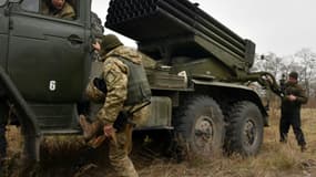 Un exercice militaire de l'armée ukrainienne dans la région de Kiev le 28 octobre 2016 (photo d'illustration)