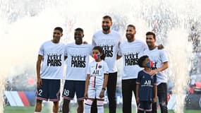 Les recrues estivales du PSG présentées en grande pompe au Parc des Princes