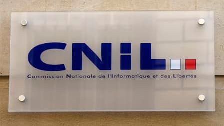 Selon la Commission nationale informatiques et libertés (Cnil), aucun fichier structuré de Roms et de gens du voyage n'a été retrouvé à la gendarmerie mais elle utilise irrégulièrement des mentions sur l'origine ethnique. /Photo d'archives/REUTERS/Charles