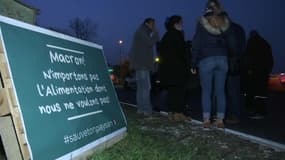 Des agriculteurs ont bloqué plusieurs routes franciliennes ce vendredi matin.