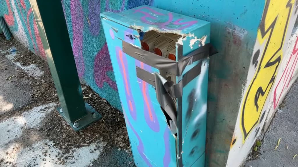 Des coffrets électriques ont été endommagés avec l'installation sans autorisation du cirque Crone à Villeurbanne. 