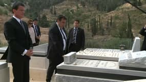 Manuel Valls s'est recueilli à Jérusalem sur les tombes des victimes d'actes antisémites en France.