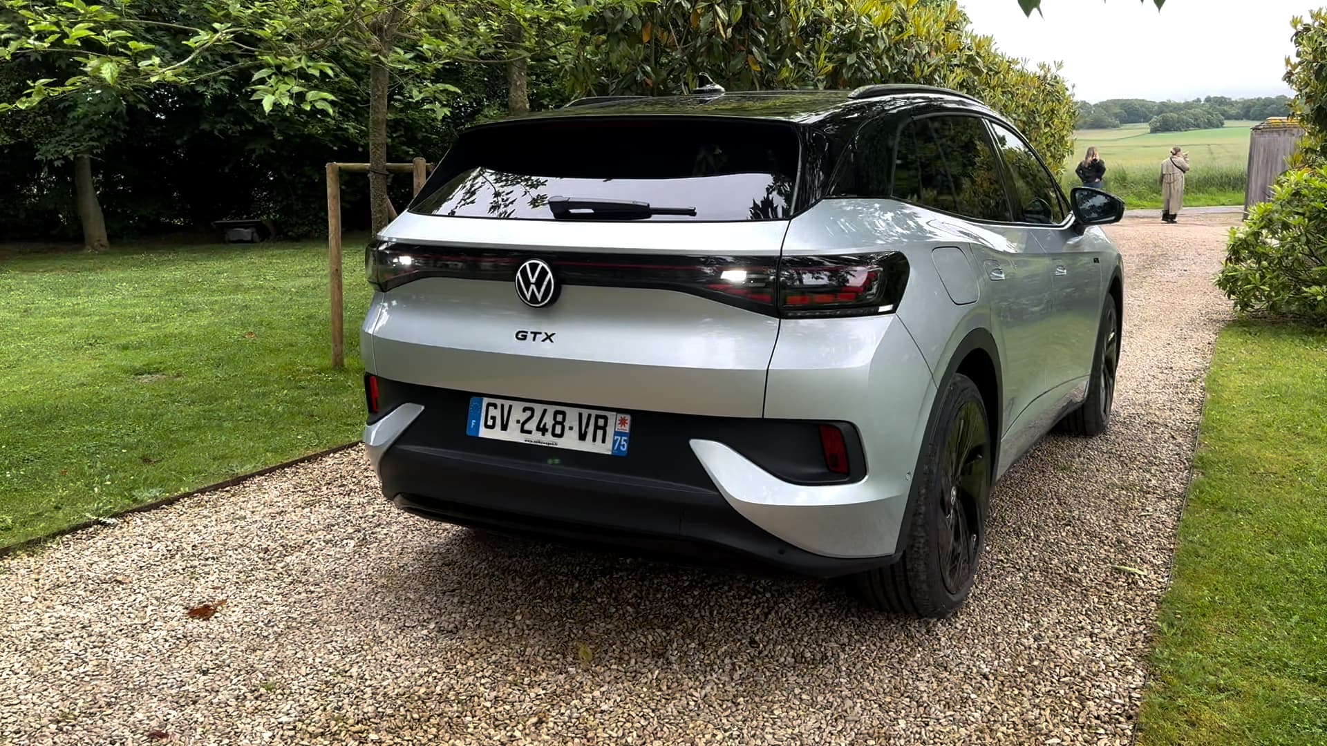 Volkswagen a restylé le SUV électrique ID.4, photographié ici en mai 2024.