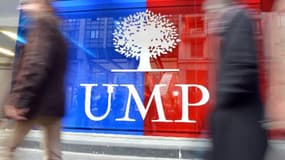 Le logo de l'UMP au siège du parti le 19 novembre 2012 à Paris