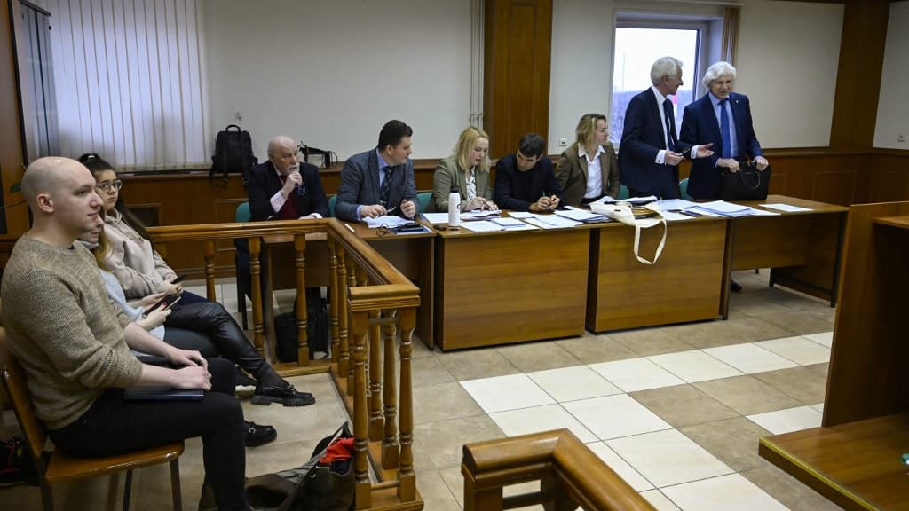 Des membres du Moscow Helsinki Group lors de l'audience qui doit examiner la demande du ministère russe de la justice de dissoudre cette organisation de défense des droits de l'homme, à Moscou le 25 janvier 2023. Des membres du Moscow Helsinki Group lors de l'audience qui doit examiner la demande du ministère russe de la justice de dissoudre cette organisation de défense des droits de l'homme, à Moscou le 25 janvier 2023.