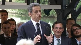 Nicolas Sarkozy compare l'afflux de réfugiés à une grosse fuite d'eau