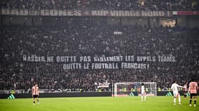 L'une des banderoles déployée contre le PSG, le 23 février 2025, qui vaut à la tribune Nord d'être sanctionnée