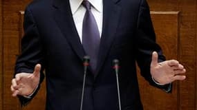 Georges Papandréou a avancé dimanche l'idée d'un référendum sur "les grandes réformes" engagées en Grèce, où le parlement doit débattre de la composition de son nouveau gouvernement et de son plan d'austérité sur cinq ans. /Photo prise le 19 juin 2011/REU