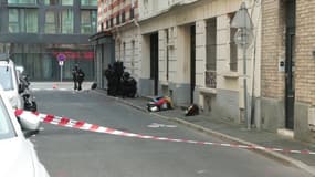 Les forces de police aux abords de l'établissement "L'olivier" à Issy-les-Moulineaux, le 16 novembre 2024.