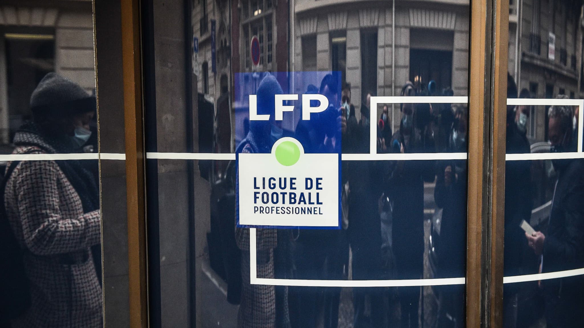 LFP enters into “exclusive negotiations” with the CVC fund for its trading company