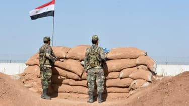 Des hommes des forces syriennes près de Kobane, proche de la frontière avec la Turquie, le 3 novembre 2019