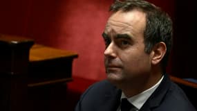 Le Premier ministre Sébastien Lecornu assiste aux débats à l'Assemblée nationale à Paris, le 10 décembre 2025 (photo d'illustration)