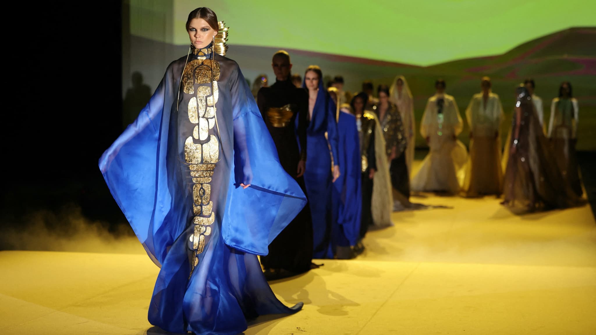 Défilé Stéphane Rolland couture printemps-été 2024. Défilé Stéphane Rolland couture printemps-été 2024.