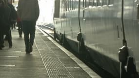Le trafic entre Paris et l'Ouest de la France a été très perturbé, jeudi matin, pendant plusieurs heures.