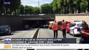 Paris: accident d'un car de touristes sous le tunnel du pont Alexandre III