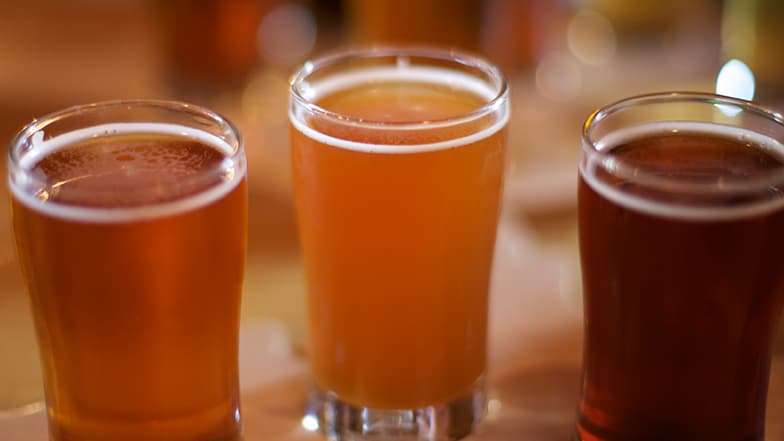 L'alcool rend-il plus créatif? L'émission Alcootest, mardi soir sur France 4, répond à la question.