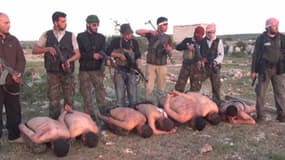 La vidéo montre l'éxécution sommaire de sept soldats du régime de Damas par des rebelles.