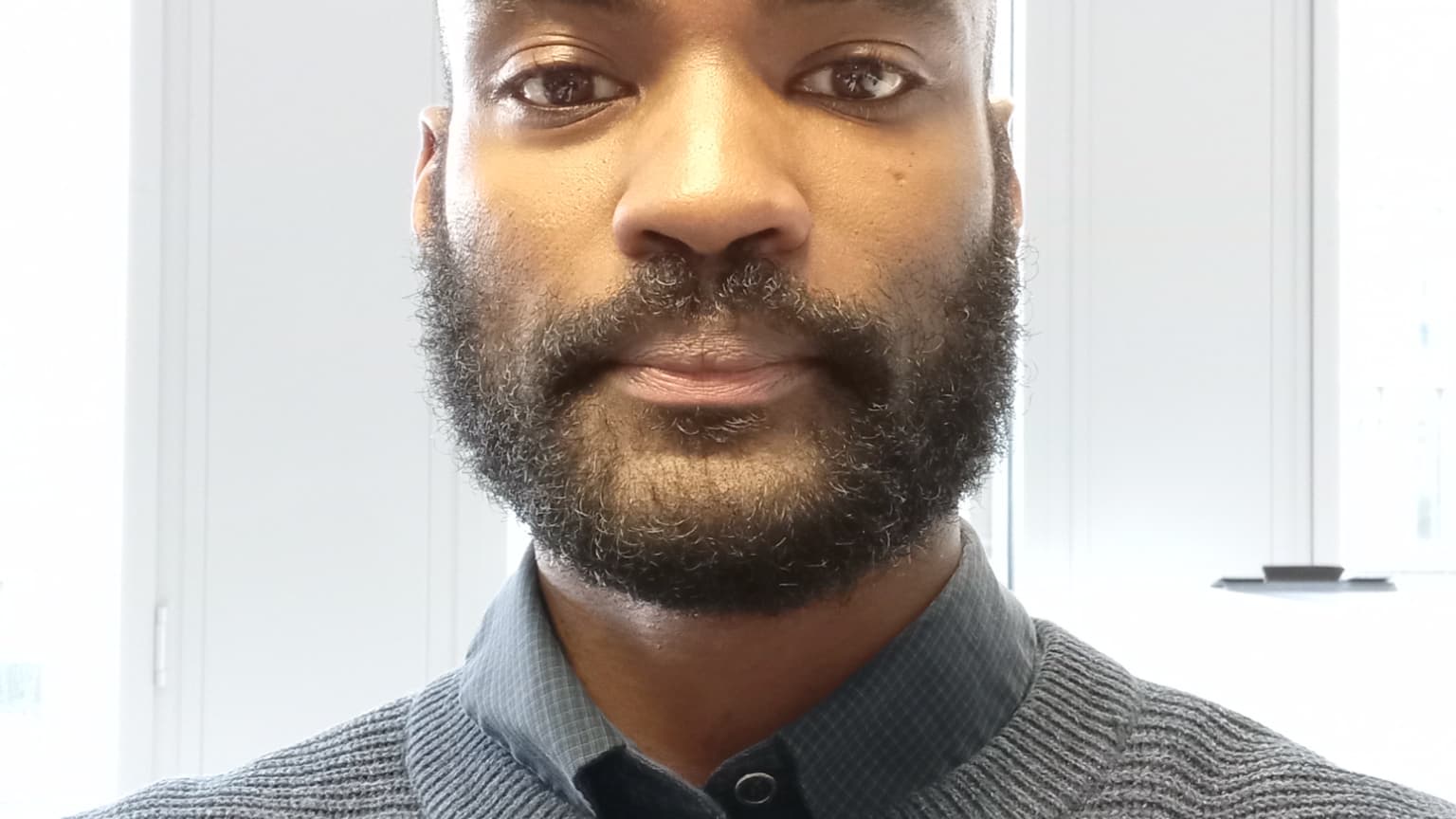Photo prise en selfie avec le Samsung Galaxy A14 