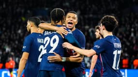 Kylian Mbappé et Bradley Barcola lors de PSG-Real Sociedad le 14 février 2024