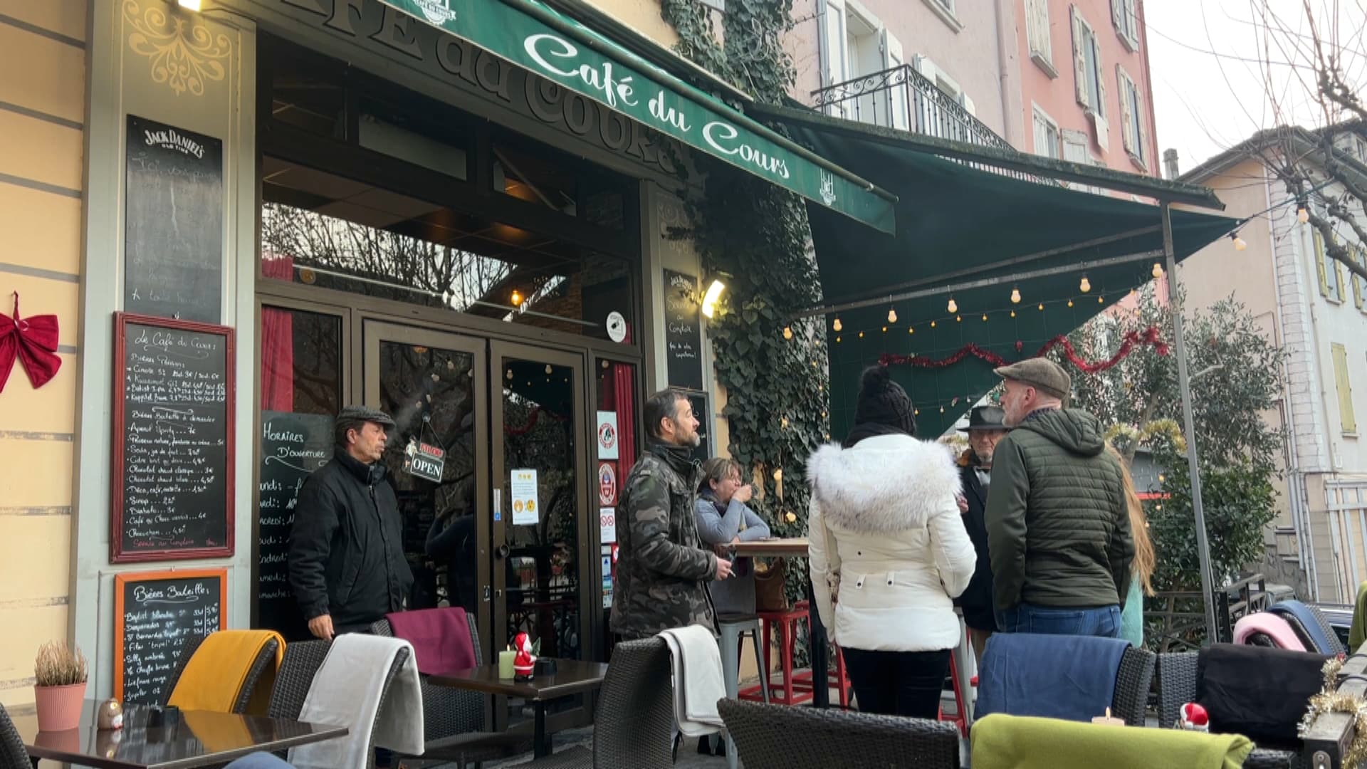 Concours du meilleur bistrot-BFM Locales: le Café du Cours à  Digne-les-Bains sacré dans les Alpes du Sud