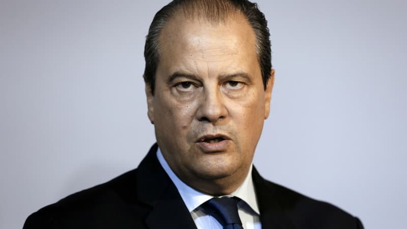Jean-Christophe Cambadélis a tweeté "la gauche est prévenue", après la large avance de Donald Trump dans sa course à la Maison Blanche. 