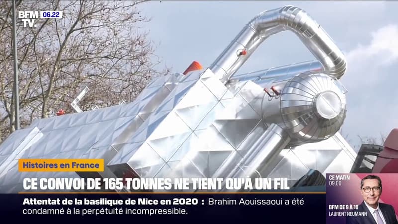 Meurthe-et-Moselle: les images spectaculaires de la bascule d'un convoi exceptionnel de 165 tonnes bloqué sur un pont