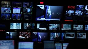 La nouvelle loi sur l'audiovisuel autorise le CSA à transférer une chaîne de la TNT payante vers la TNT gratuite