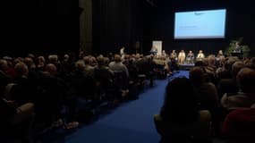 L'association des maires de France des Hautes-Alpes a organisé son congrès ce 27 vendredi septembre au Quattro à Gap pour travailler ensemble. 
