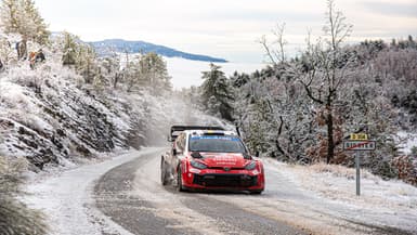 Oliver Solberg avec sa Toyota Yaris lors du Rallye Monte-Carlo, le 24 janvier 2026