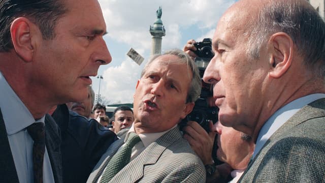 Jacques Chirac est le premier chef de gouvernement à avoir claqué la porte de Matignon. Ici face à Valéry Giscard d'Estaing, le 29 septembre 1991. Des années déjà après le partage houleux de l'exécutif, l'échange de regards ne laisse guère de doute sur les sentiments mutuels des deux hommes.