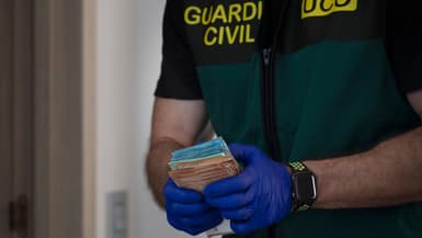 Un agent de la Guardia civil, en Espagne, durant une intervention liée au trafic de drogue, le 12 juin 2024 (illustration).