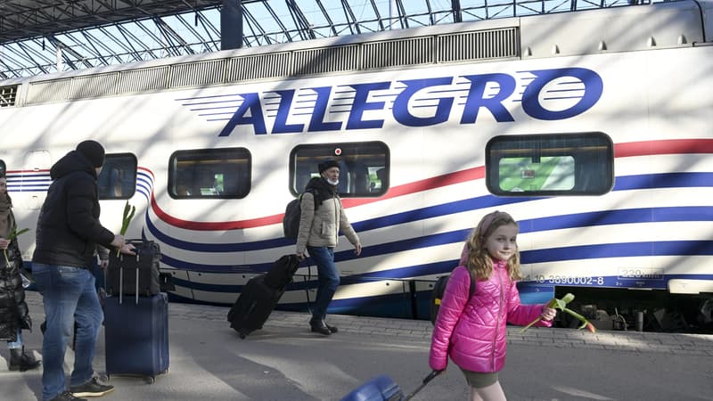 Arrivée du train Allegro, reliant Saint-Pétersbourg à Helsinki, dans la gare de la capitale finlandaise le 6 mars. 