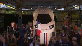 Le nouveau TGV de la SNCF dévoilé en présence d'Emmanuel Macron