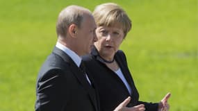 Vladimir Poutine et Angela Merkel le 10 mai 2015 à Moscou