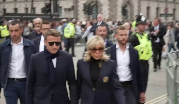 Emmanuel and Brigitte Macron arrive in Westminster, London (UK), to pray for the remains of Elizabeth II, September 18, 2022.