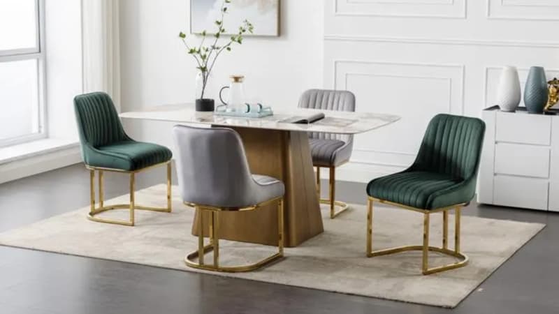 Difficile de laisser passer cette promo incroyable sur ces 4 chaises pour salle à manger