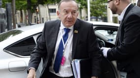 Pierre Gattaz propose des pistes pour faire sauter les freins à l'embauche.