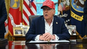 Le président américain Donald Trump dans le Bureau ovale de la Maison Blanche à Washington, le 22 août 2025.