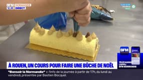 À Rouen, un cours à l'école Fauchon permet de confectionner une bûche de Noël