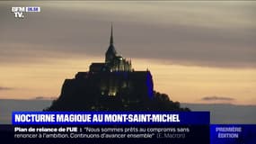 L'abbaye du Mont Saint-Michel transformée la nuit par une mise en lumière