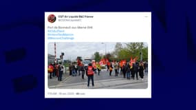 Une centaine de syndicalistes sont présents sur les lieux.