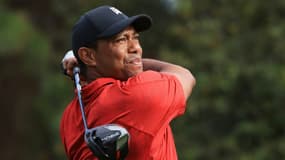 L'Américain Tiger Woods, au départ du 2e trou, lors du dernier tour du tournoi père-fils PNC Championship, le 19 décembre 2021 au Ritz Carlton Golf Club Grande Lakes à Orlando, en FloridePNC Championship - Final Round
