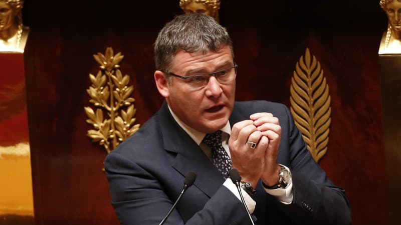 Christophe Sirugue, rapporteur de la loi Travail, juge "compliqué" de modifier l'article 2, mais estime que la discussion est de mise pour d'autres articles.