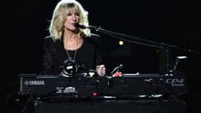 Christine McVie, la chanteuse-compositrice du groupe de rock britannique Fleetwood Mac, ici en 2018.
