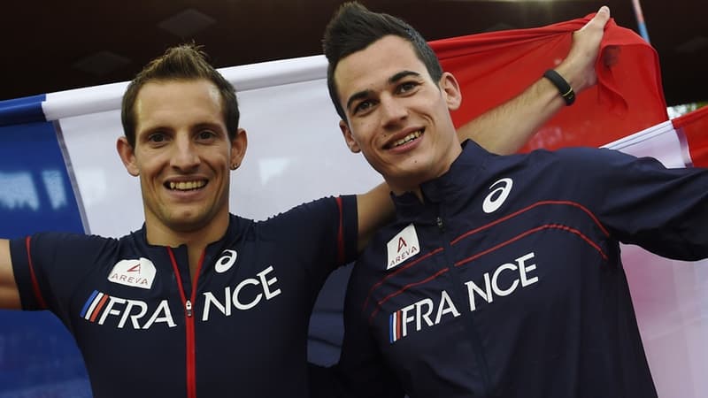 Kévin Menaldo, à droite, a décroché le bronze et offert avec Renaud Lavillenie, en or, deux nouvelles médailles à la France