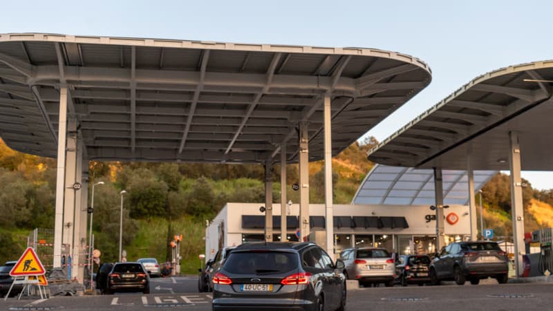 Pour freiner la hausse des prix à la pompe, le Portugal réduit encore et "un peu à contre-coeur" de Bruxelles les taxes sur les carburants